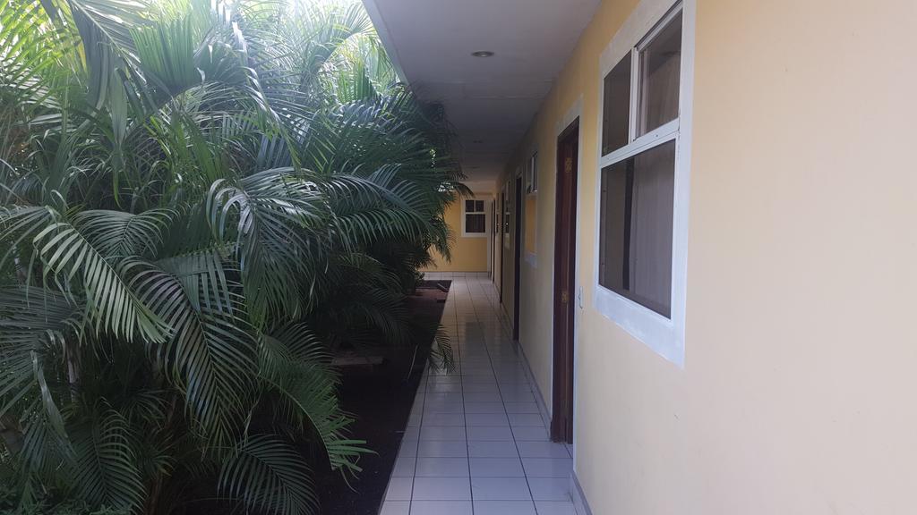 Hotel La Arboleda Манагуа Екстер'єр фото