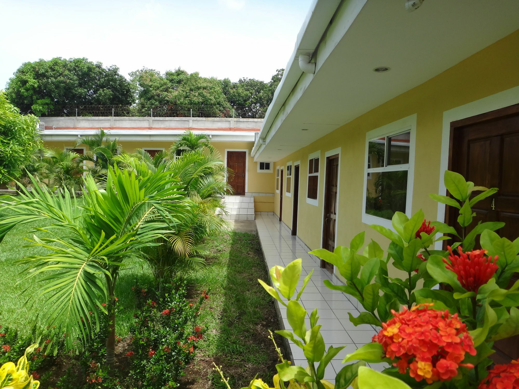 Hotel La Arboleda Манагуа Екстер'єр фото